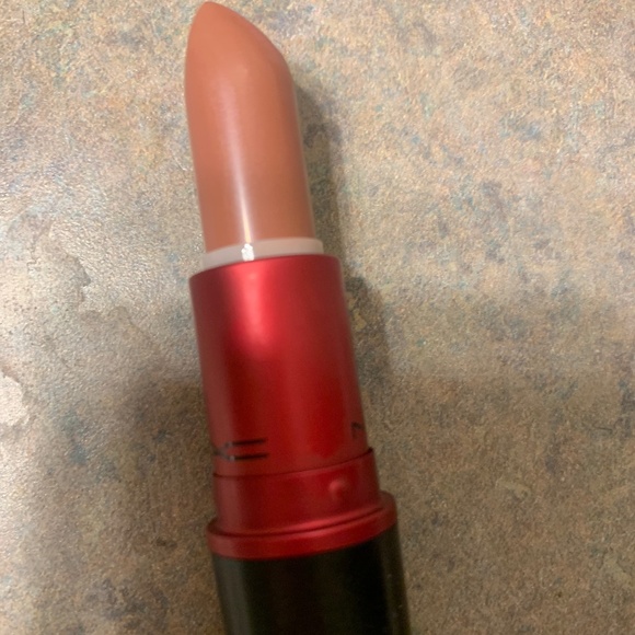 MAC Lipstick Viva Glam - Picture 1 of 5